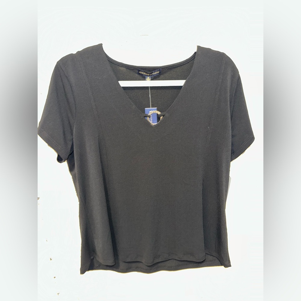 Adrienne Vittadini Black Short Sleeve V-Neck Top